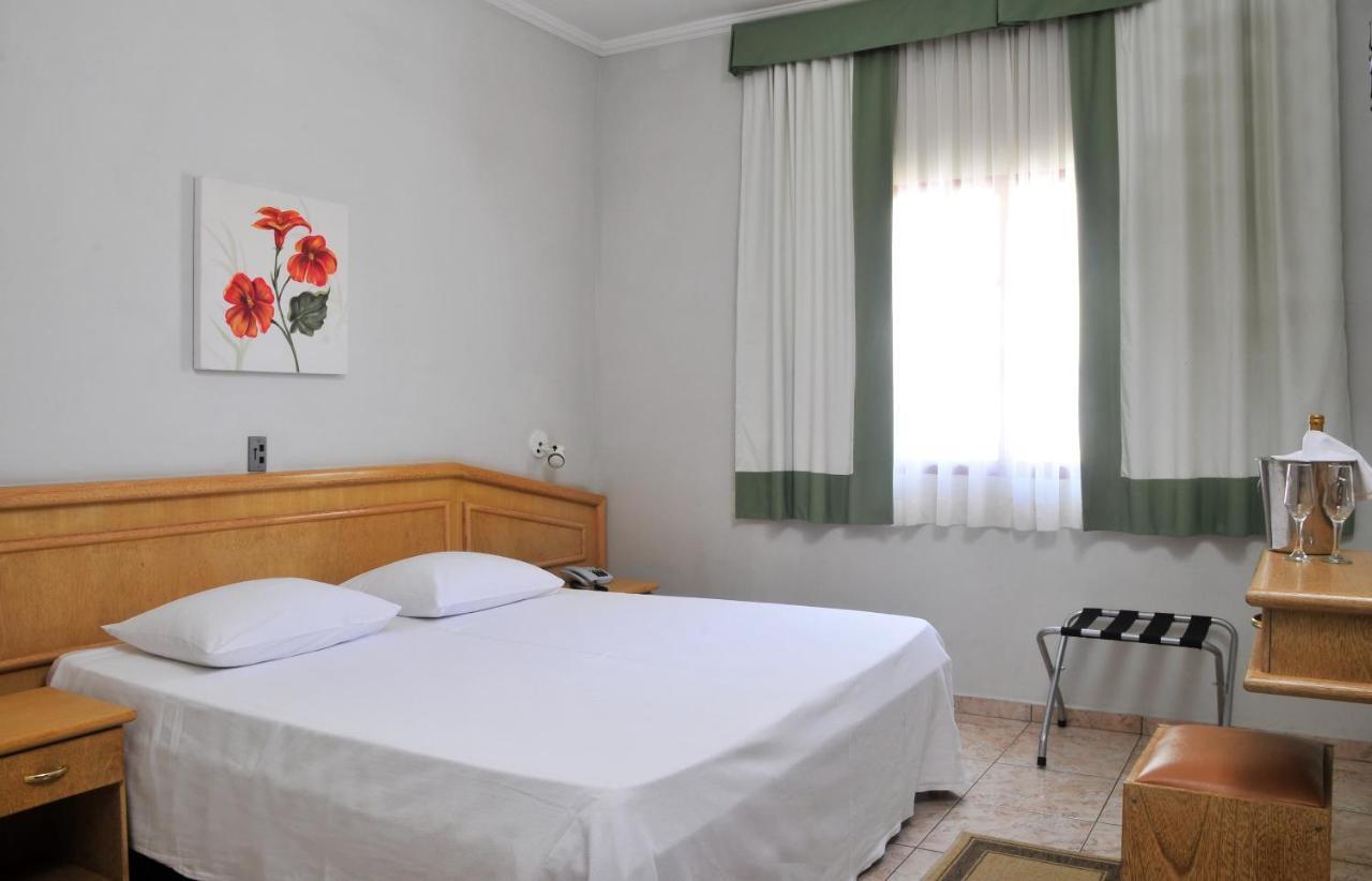 Deluxe Room,1173994989:JPEG